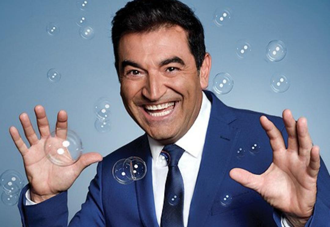 Max Giusti in “Bollicine” domani al Teatro Comunale D’Annunzio di Latina