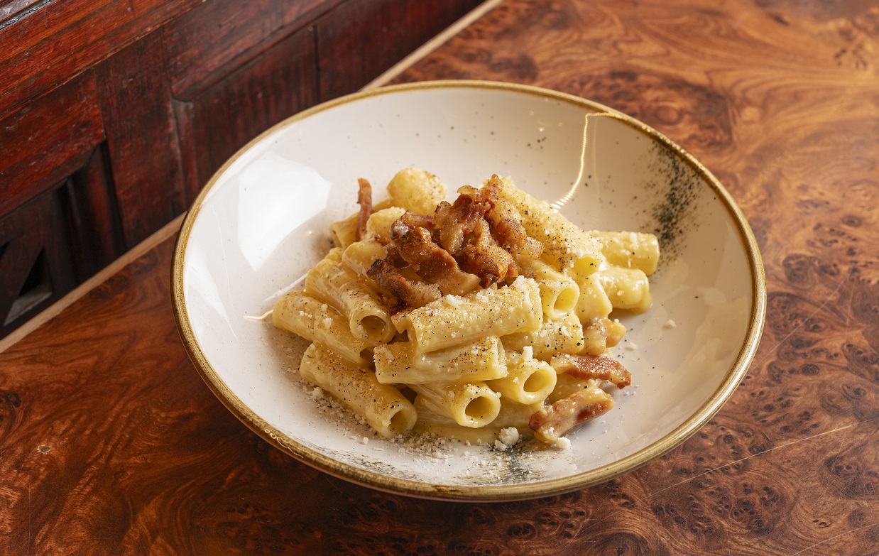 National Carbonara Day per il Giubileo con Churcill 1795
