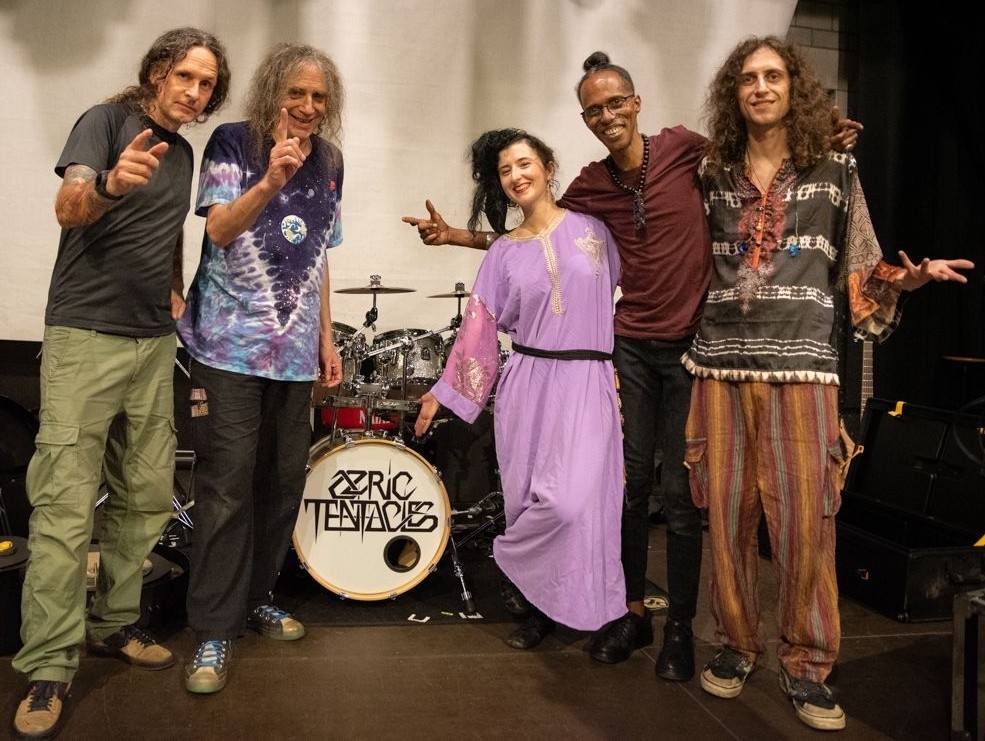 Ozric Tentacles domani a Spazio Rossellini