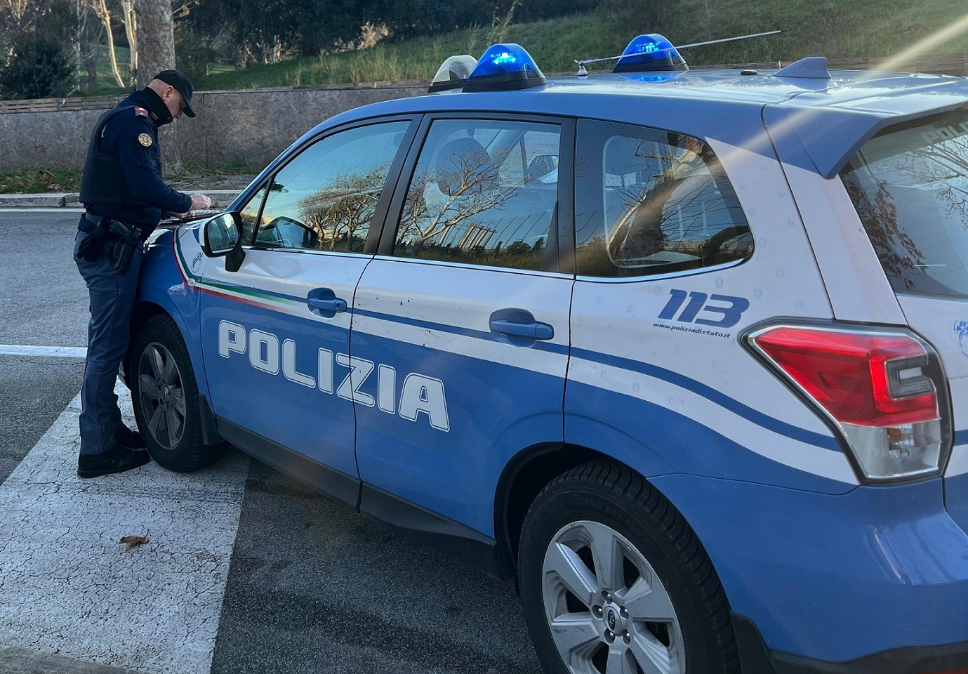 Caro bollette al Corviale risolto... allacciandosi abusivamente