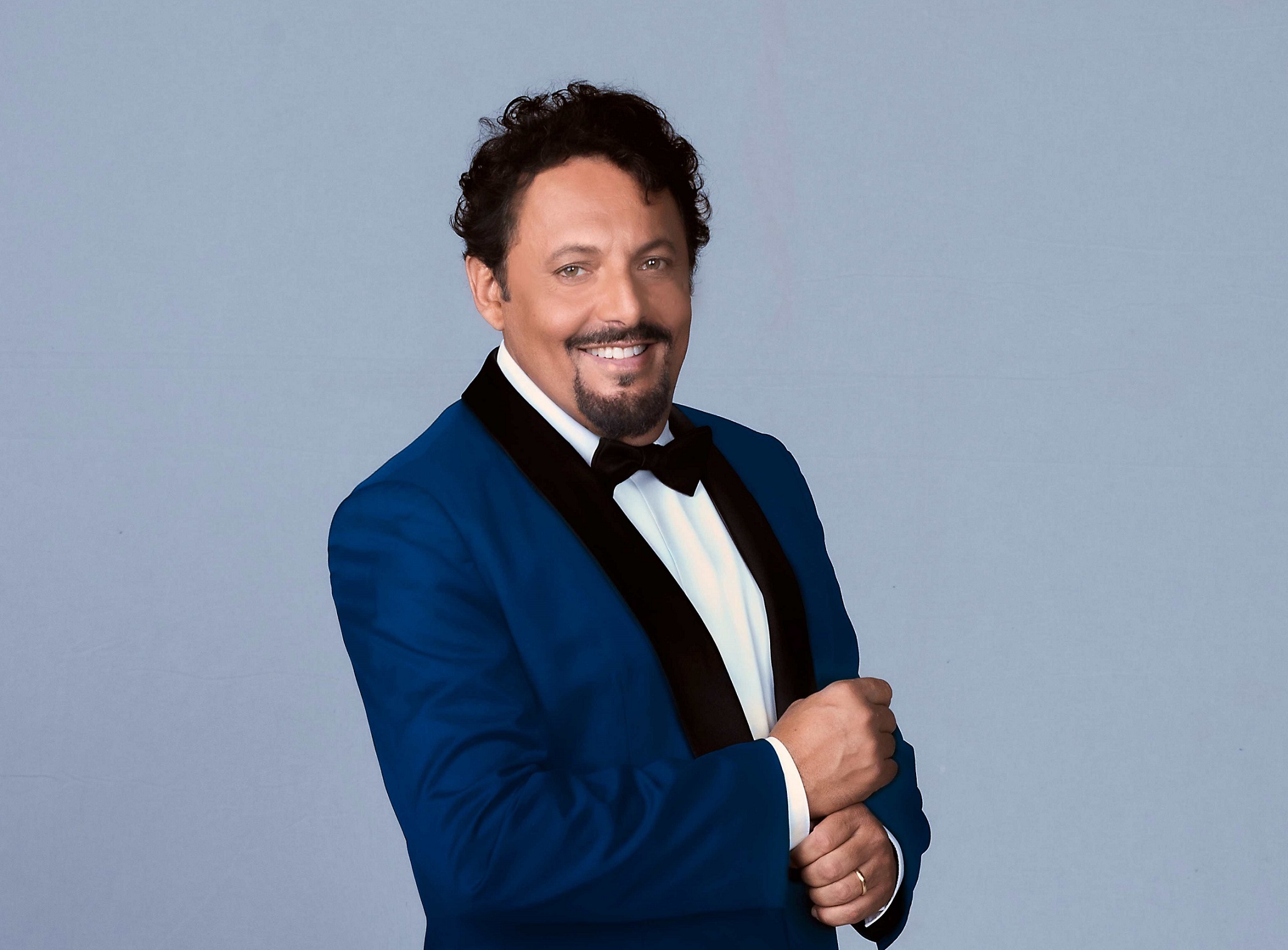 Enrico Brignano con “Bello di Mamma” il 17 luglio a Sabaudia