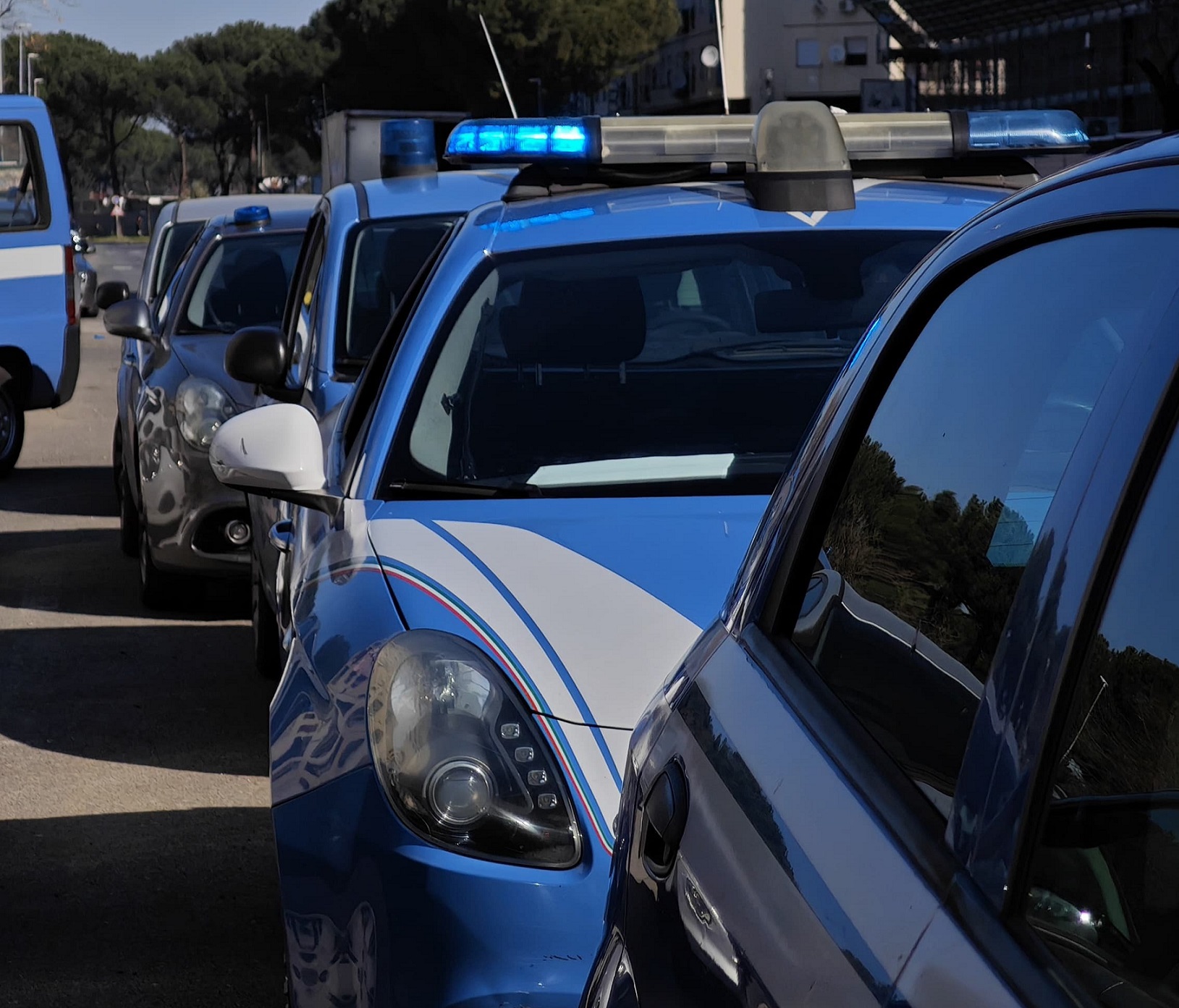Blitz notturno al Quarticciolo delle Volanti