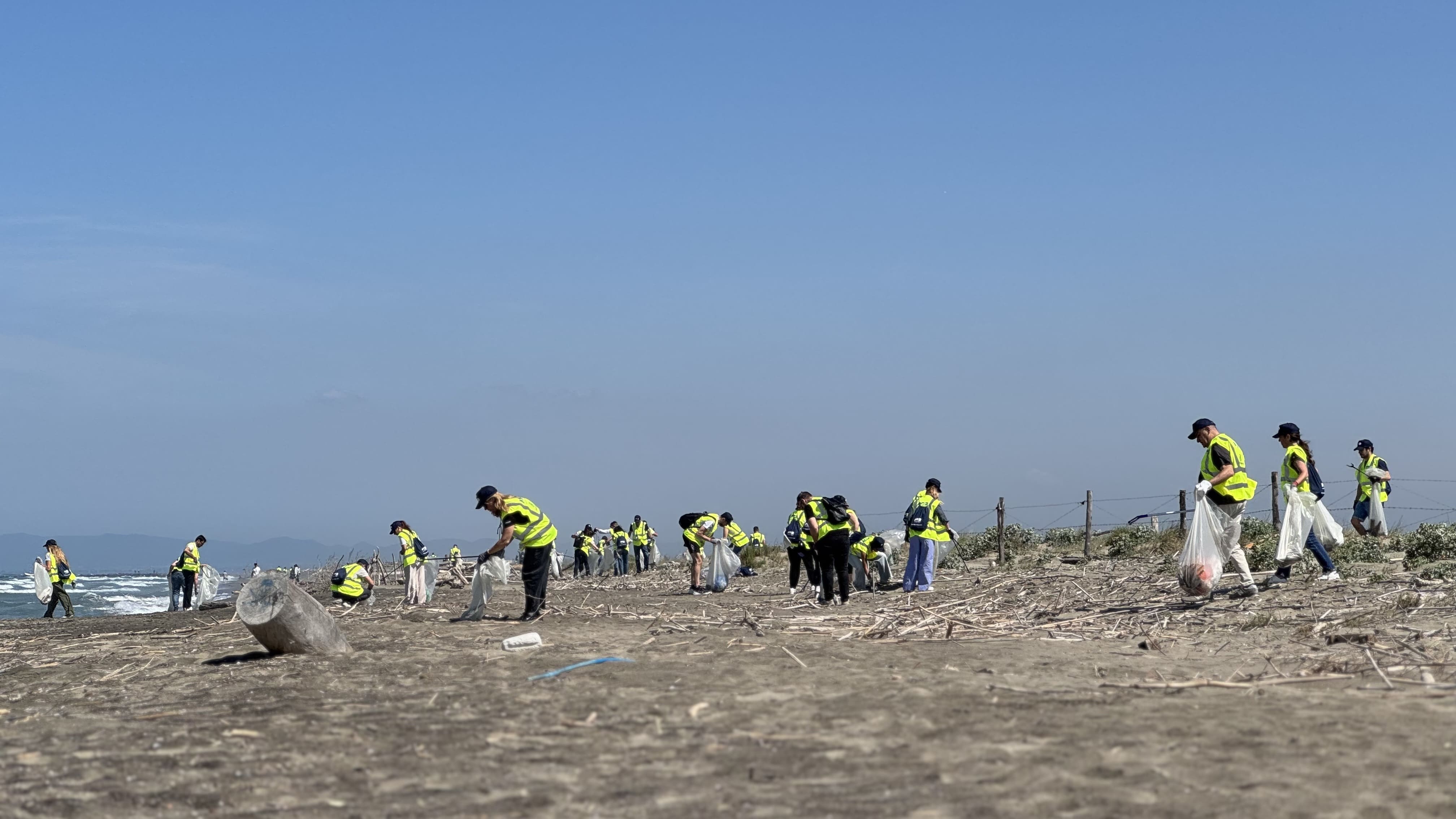 Spiaggia di Coccia di Morto a Fiumicino rimessa a nuovo