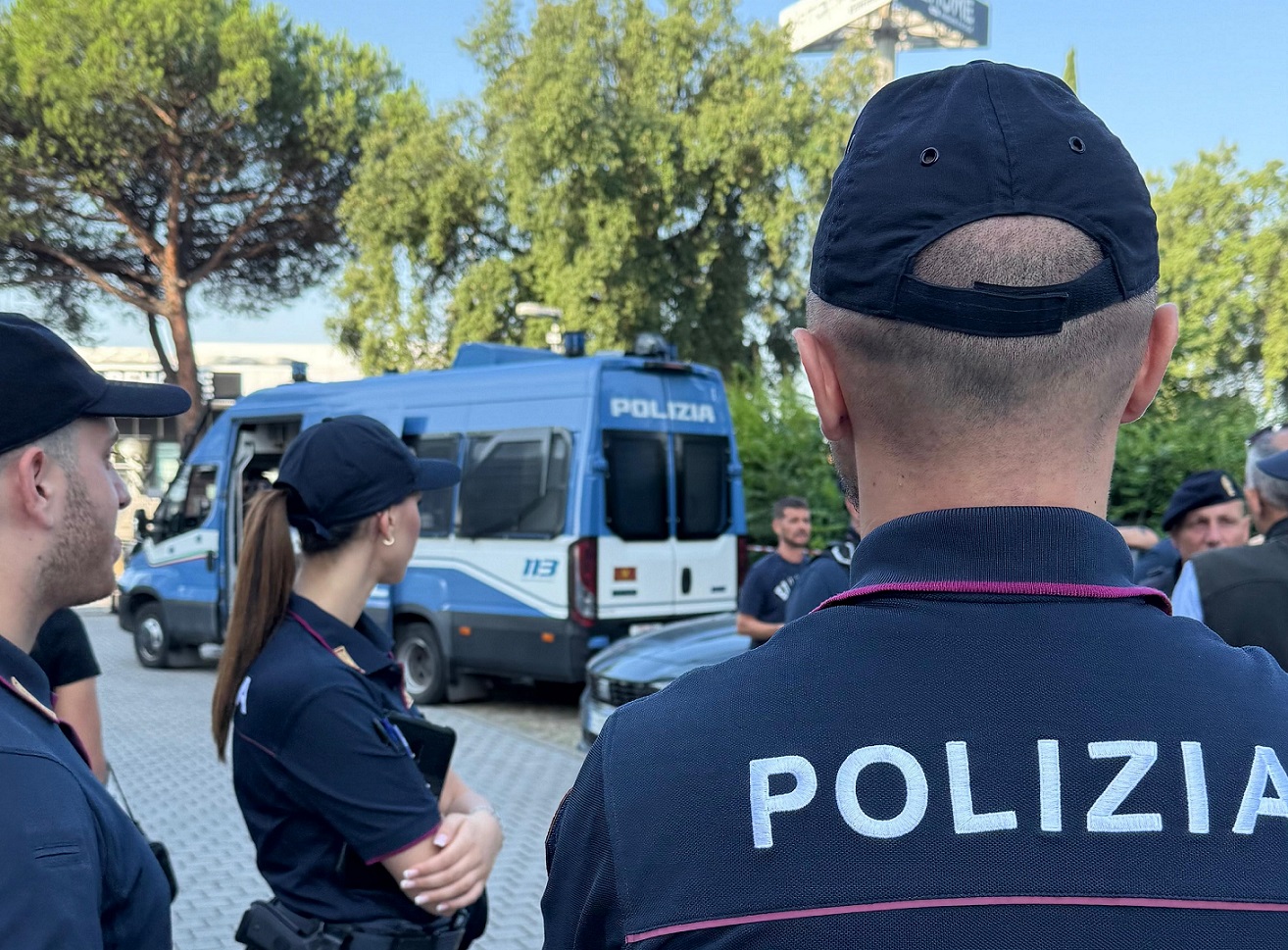 Operazione di sgombero in un immobile di via Eudo Giglioli