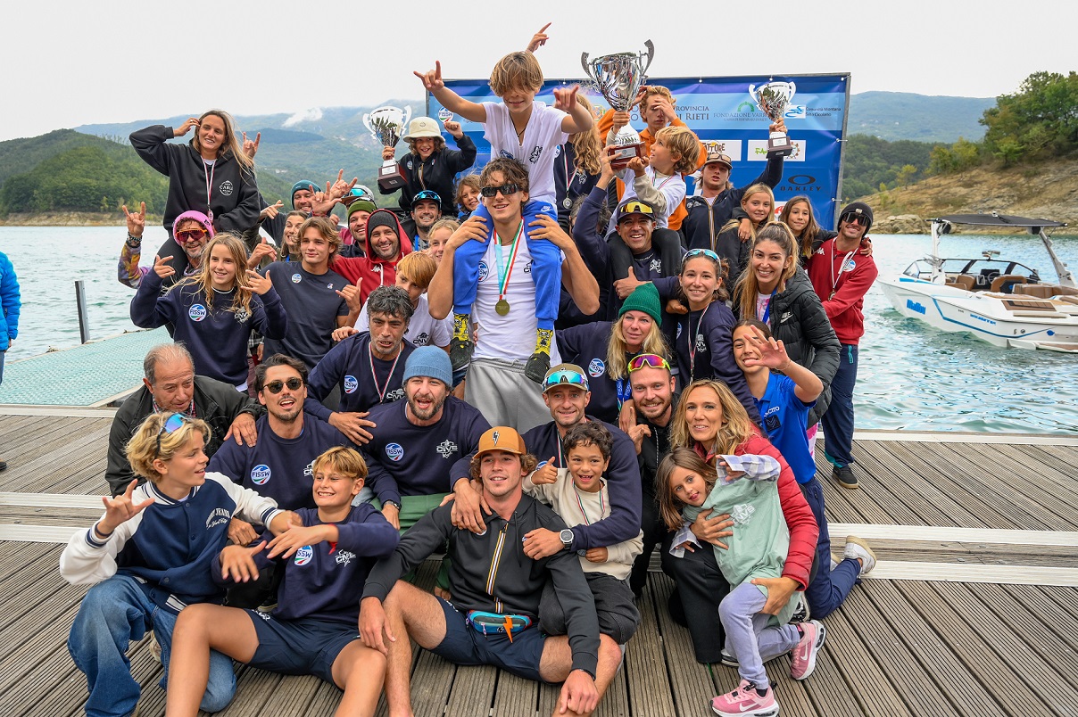 Lago del Salto cornice unica per il Wakeboard