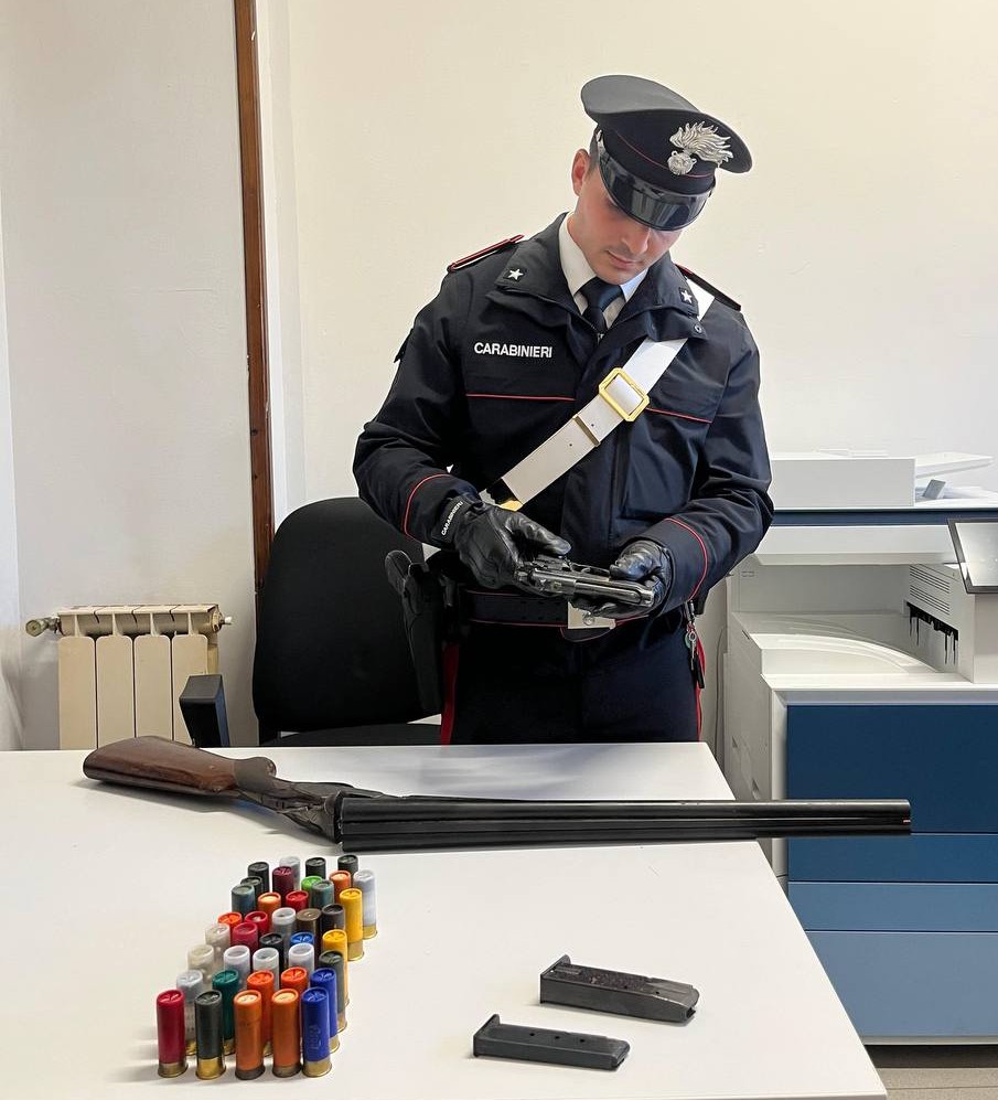 Armi e munizioni detenute illegalmente: 46enne di Ardea arrestato