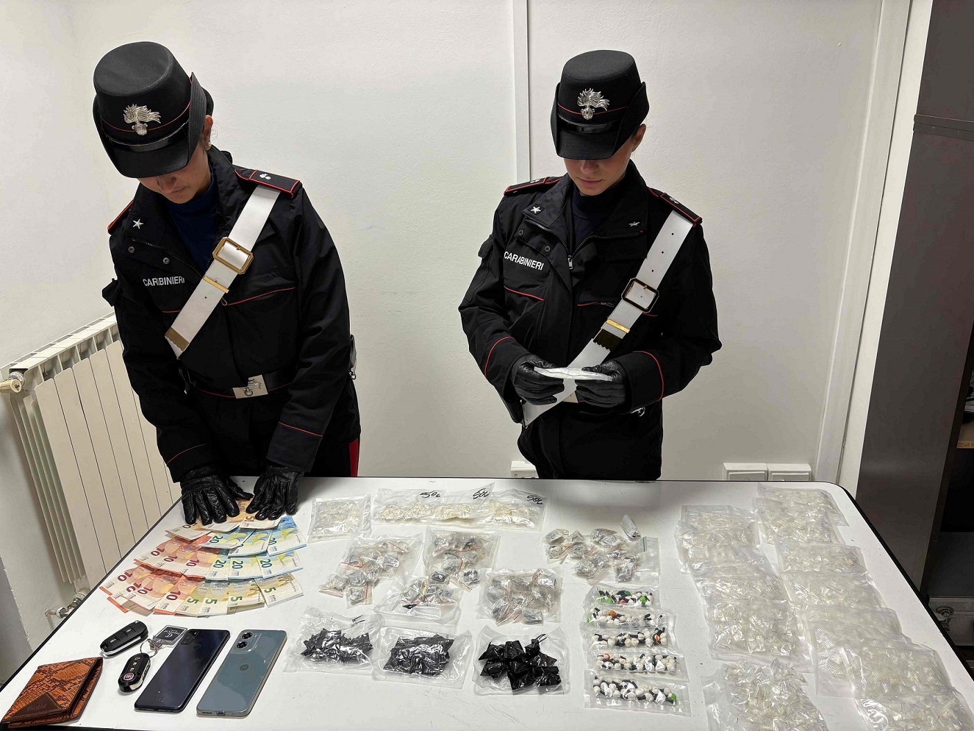 Coppia di spacciatori in manette ad Anzio