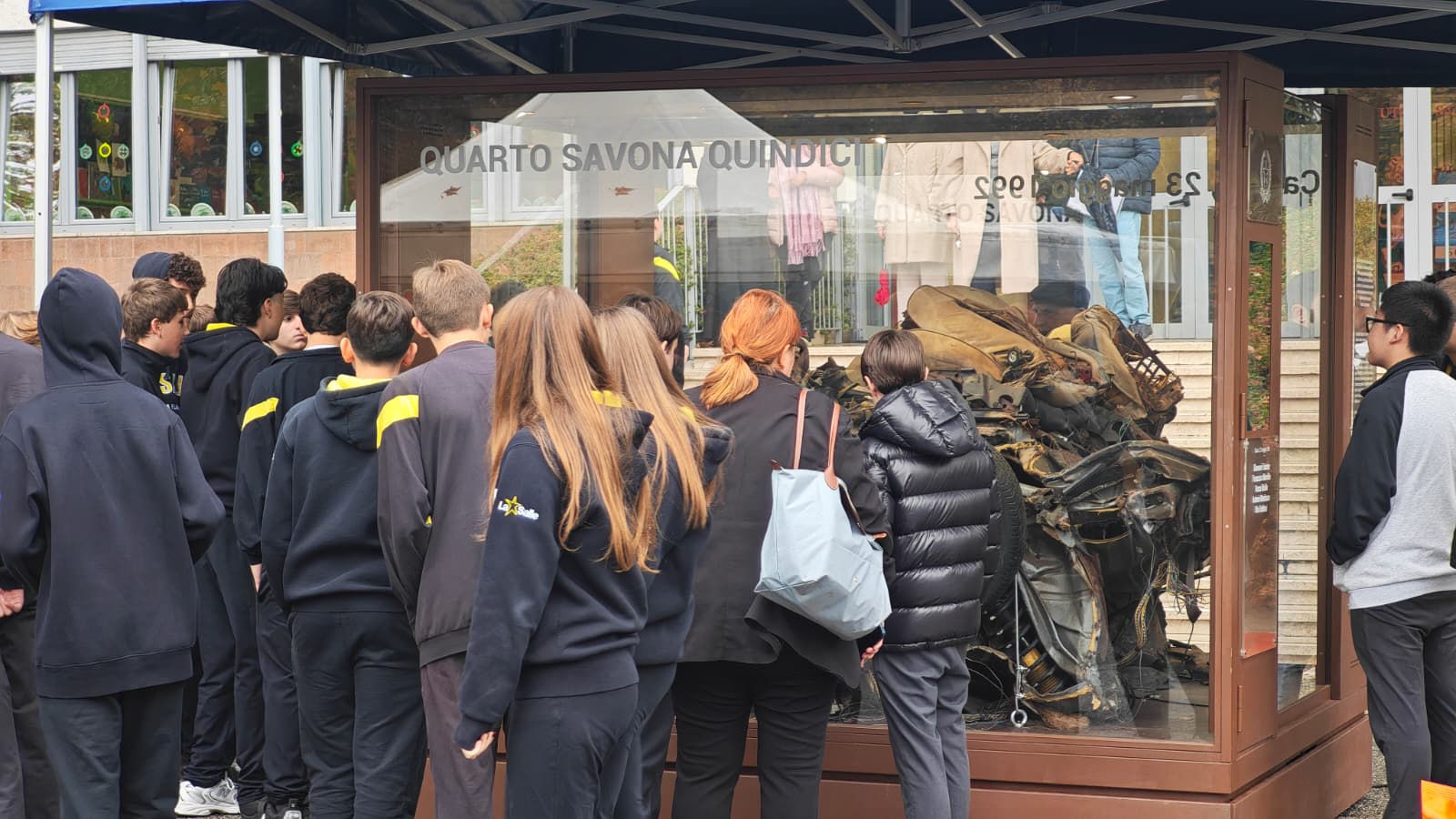 Gli studenti dell’Istituto “Villa Flaminia” con la Quarto Savona 15