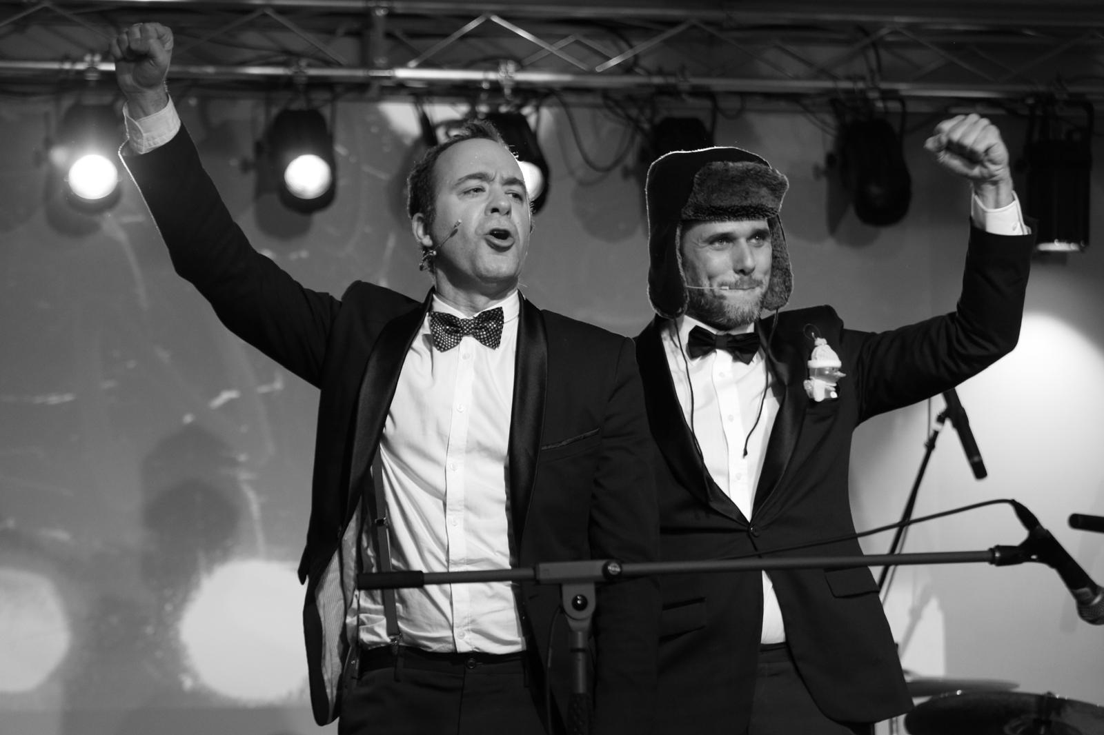 Attilio Fontana ed Emiliano Reggente al Teatro Roma con Giradischi e Papillon