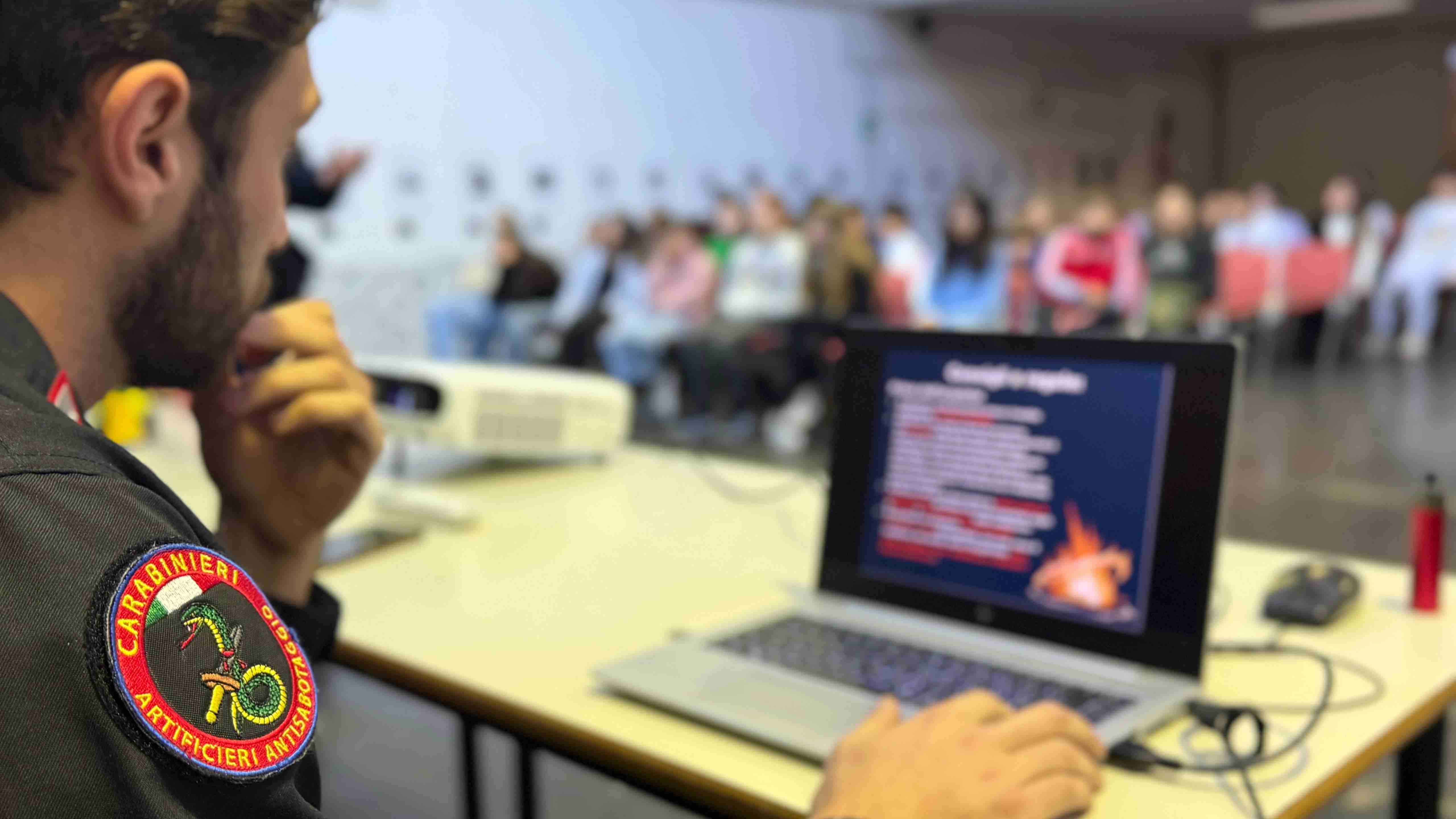 Sicurezza durante le feste: i Carabinieri con gli studenti romani