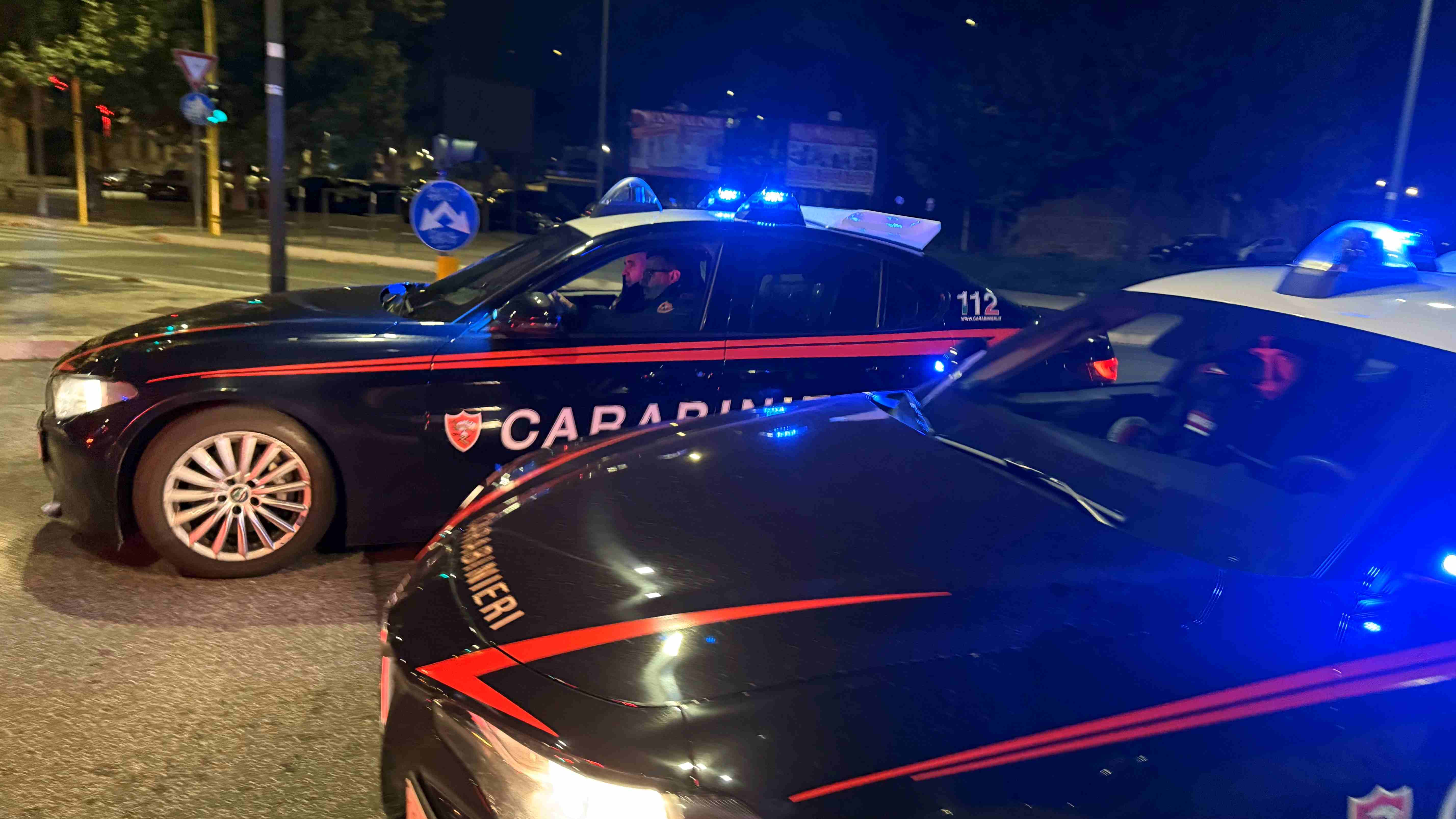 Pusher tenta la fuga in scooter, ma finisce in manette a Tor San Lorenzo