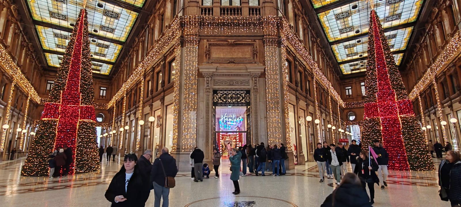 La storica Galleria Alberto Sordi per un Natale tra suggestioni e solidarietà