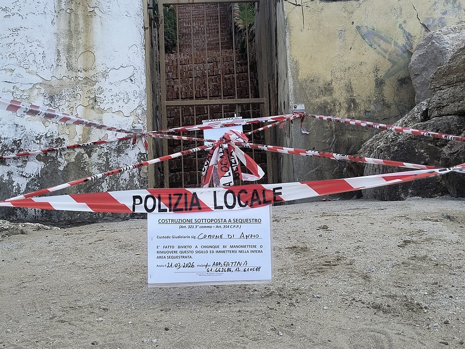 Sotto sequestro una rampa di accesso alla spiaggia ad Anzio Colonia