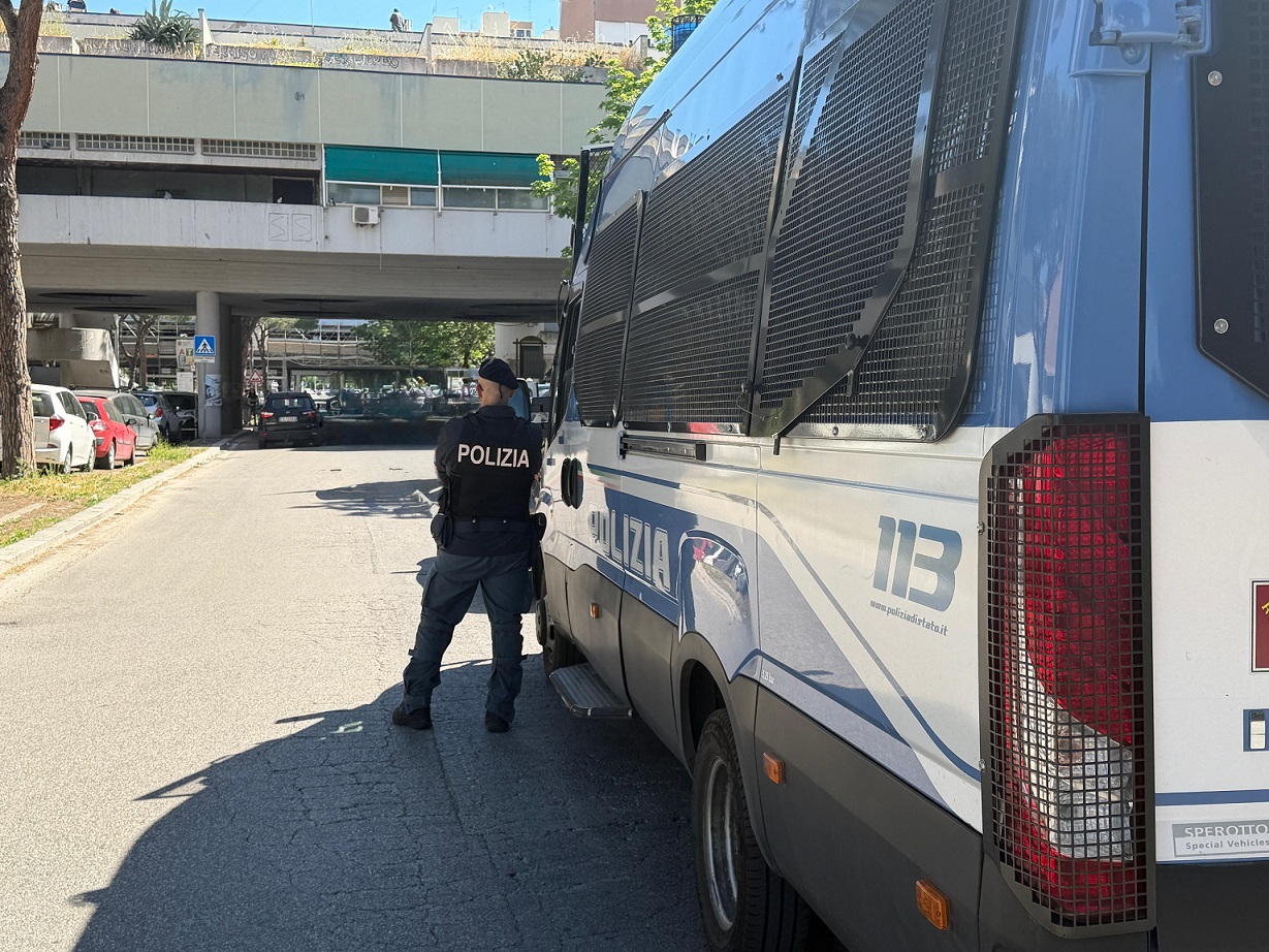 Intervento di sgombero al Laurentino 38