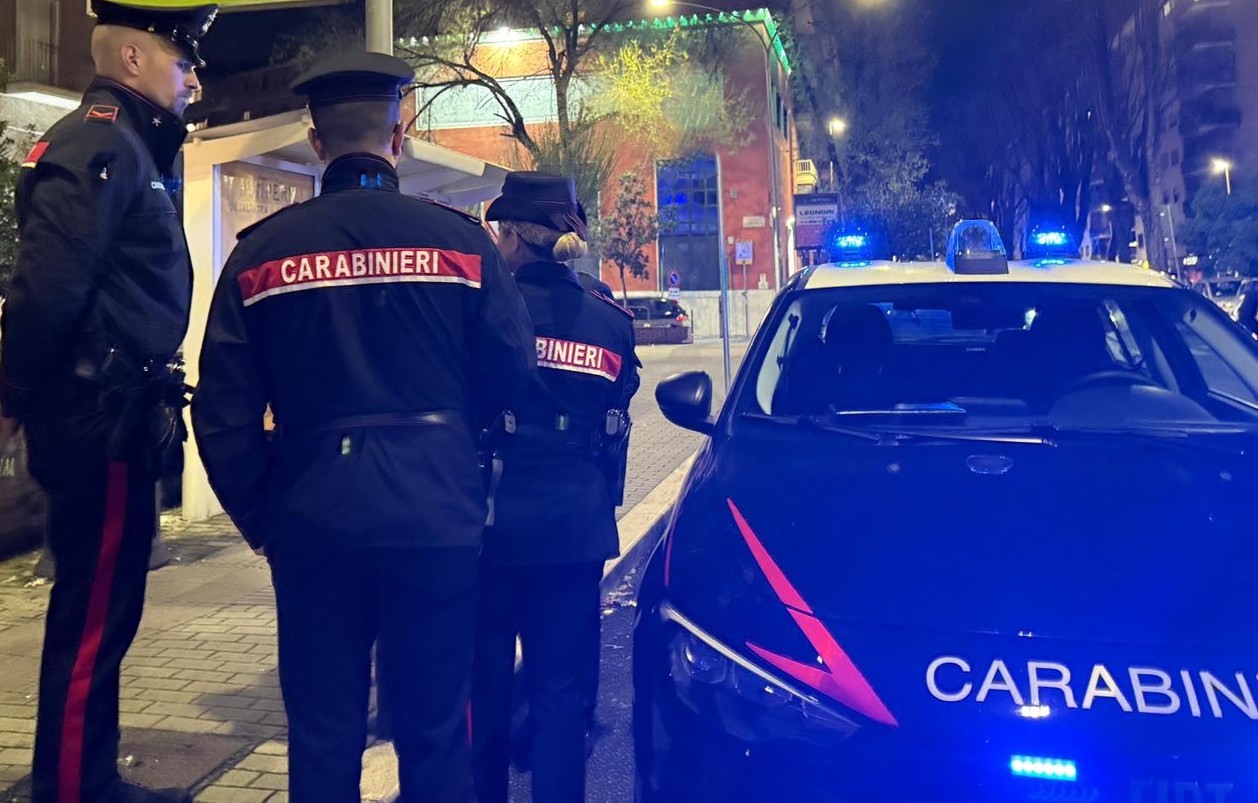 Rissa in via Val d'Ossola ieri sera sedata dai Carabinieri