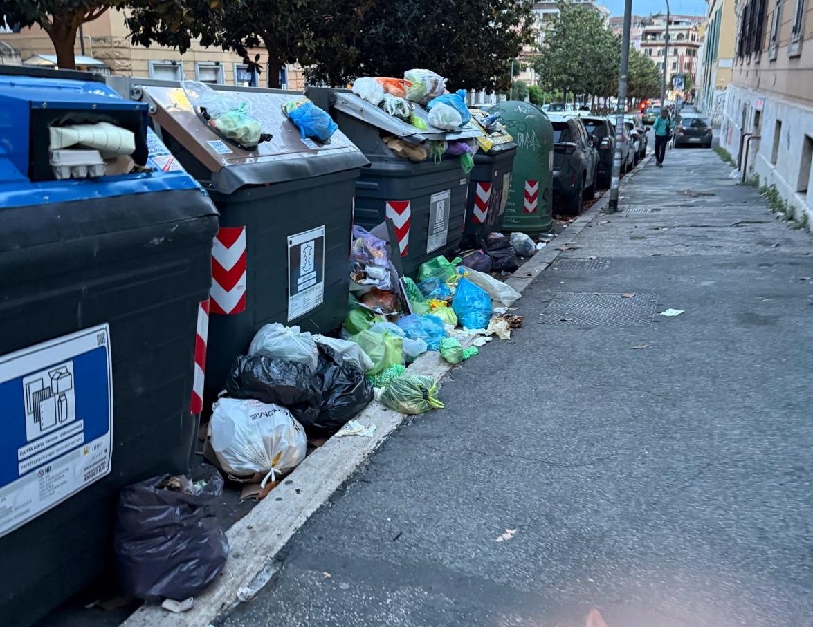 Immondizia per le strade della Capitale: nota di Fabrizio Santori