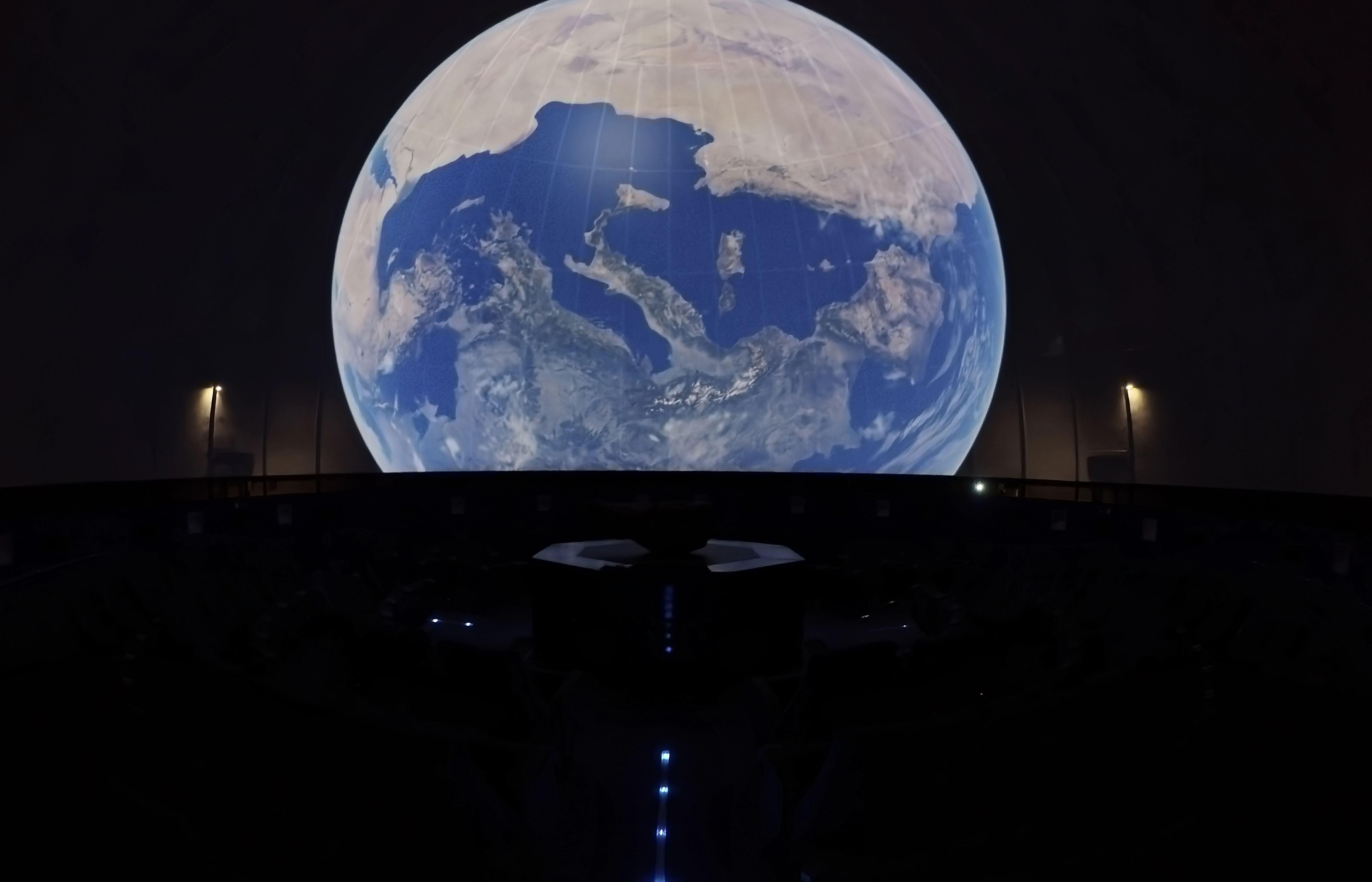 Al Planetario di Roma "Feeling the invisible Universe" il 7 maggio
